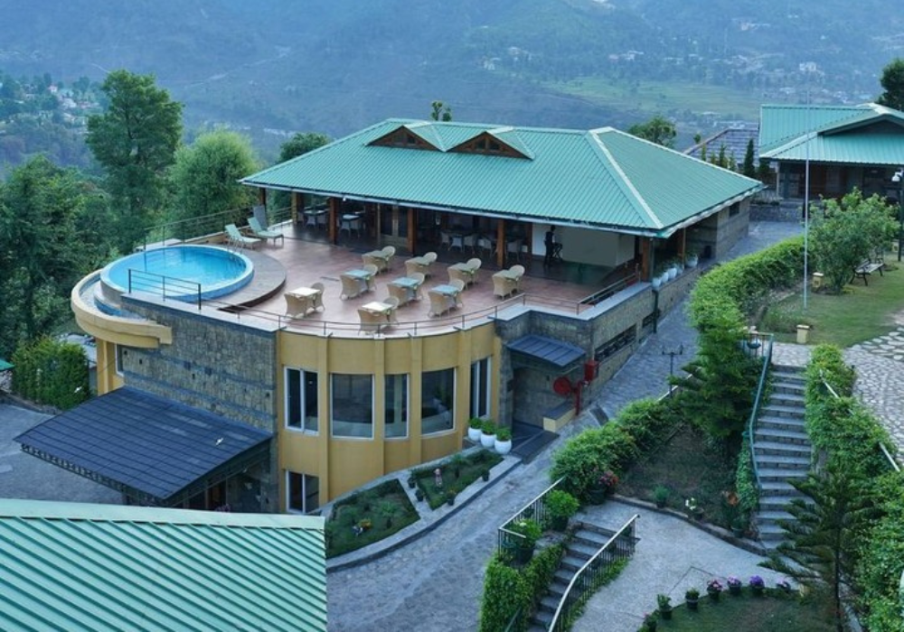 The Green Bean Hostel & Cafe